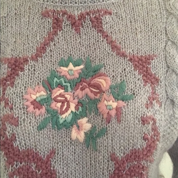 🦄VTG lavender mohair cottage core sweater - Picture 4 of 9